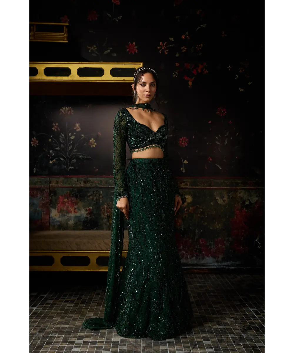 DIYARAJVVIR - EMERALD GREEN EMBELLISHED  MERMAID SKIRT SET